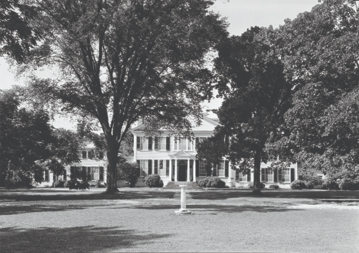 Figure 12.12 The grand house of Edward Lloyd V advertised the status and wealth of its owner. In its heyday, the Lloyd family’s plantation boasted holdings of forty-two thousand acres and one thousand slaves.
