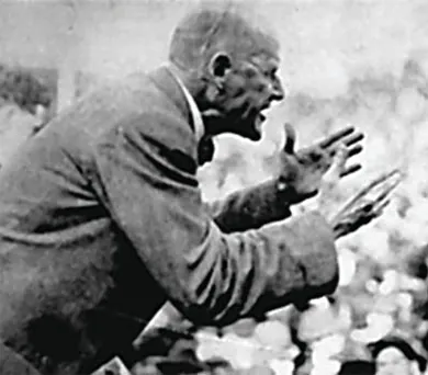 Figure 21.10 This image of Eugene Debs speaking to a crowd in Canton, Ohio, in 1918, illustrates the passion and intensity that made him such a compelling figure to the more radical Progressives.
